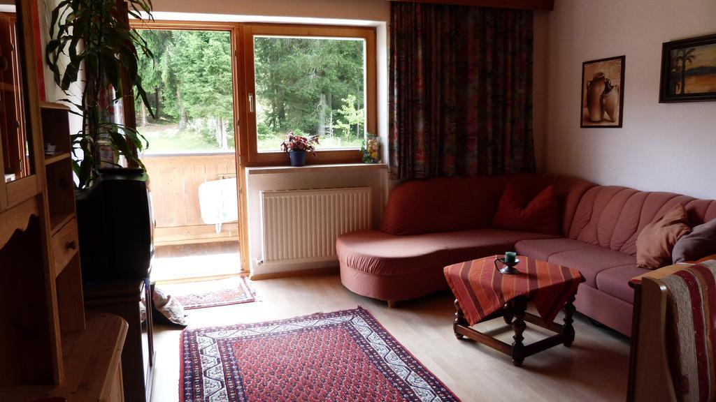 Landhaus Genoveva ロイタシュ エクステリア 写真