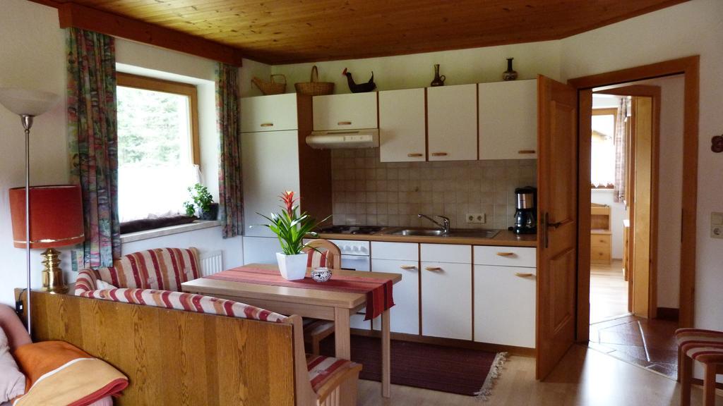 Landhaus Genoveva ロイタシュ エクステリア 写真